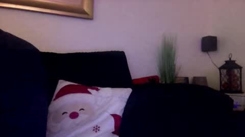 Snapshot of ukmatty3 chatting on December 8, 11:40 pm ukmatty3 online show from December 8, 11:40 pm