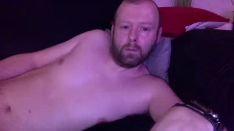 Snapshot of ukmatty3 chatting on December 30, 1:48 am ukmatty3 online show from December 30, 1:48 am