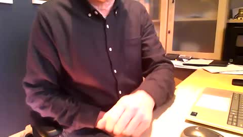 Snapshot of ukshowall chatting on January 23, 11:15 am mark online show from January 23, 11:15 am