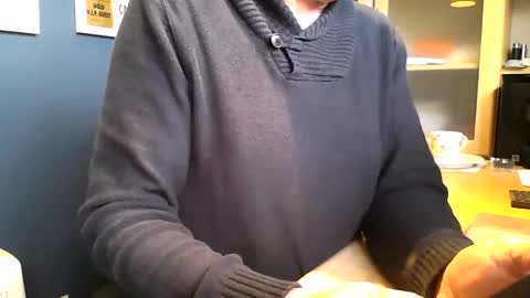 mark online show from January 12, 11:59 am