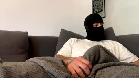 Snapshot of ulisesroca chatting on November 21, 10:14 am ulisesroca online show from November 21, 10:14 am