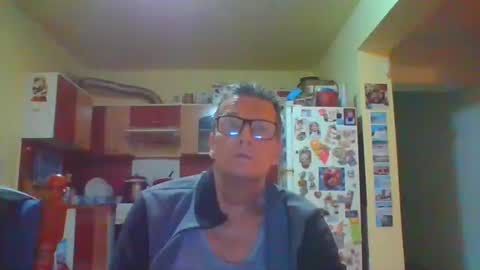 Snapshot of ulmeni4 chatting on April 24, 9:17 pm ulmeni4 online show from April 24, 9:17 pm