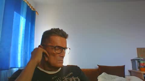 ulmeni4 online show from May 28, 3:31 pm
