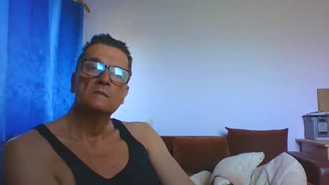 ulmeni4 online show from May 29, 6:11 am