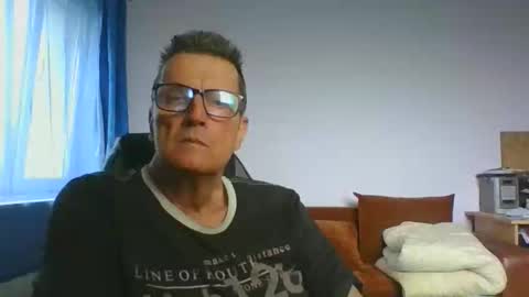 ulmeni4 online show from June 1, 2:08 pm