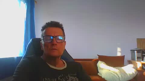 ulmeni4 online show from June 6, 5:17 pm