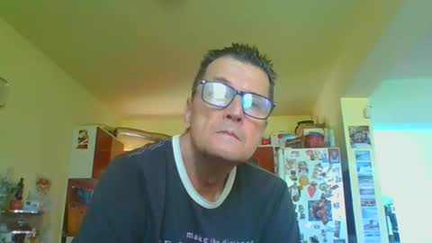 ulmeni4 online show from June 7, 8:29 am