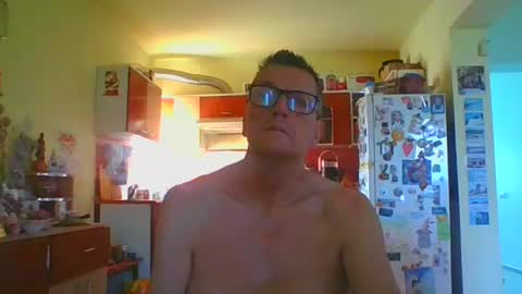 ulmeni4 online show from June 24, 5:06 am