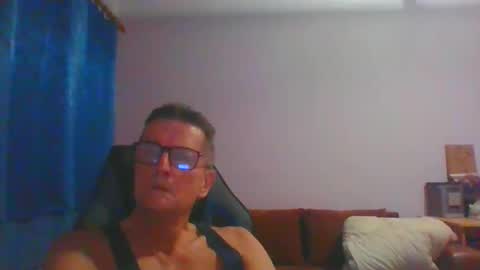 ulmeni7 online show from November 17, 7:41 pm