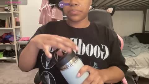 Snapshot of ulovechanel chatting on December 8, 1:56 am Chanel online show from December 8, 1:56 am