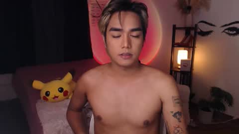 Snapshot of ultimatesexytrans chatting on February 20, 8:47 pm Alex online show from February 20, 8:47 pm