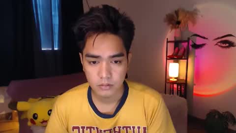 Snapshot of ultimatesexytrans chatting on March 12, 12:10 am Alex online show from March 12, 12:10 am