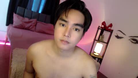 Snapshot of ultimatesexytrans chatting on October 7, 11:46 pm Alex online show from October 7, 11:46 pm