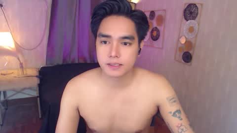 Snapshot of ultimatesexytrans chatting on December 2, 10:09 am Alex online show from December 2, 10:09 am