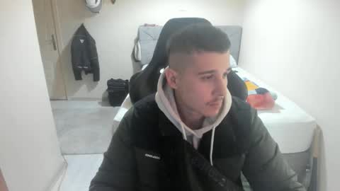 Snapshot of ulxer chatting on November 10, 8:41 pm hi im mike tyson - online show from November 10, 8:41 pm