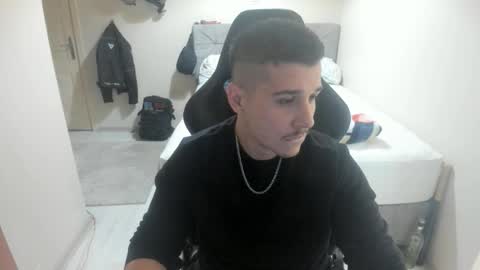 Snapshot of ulxer chatting on November 11, 8:31 pm hi im mike tyson - online show from November 11, 8:31 pm