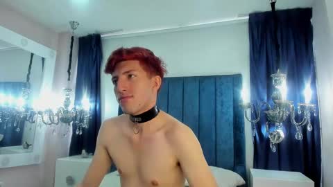 Snapshot of un_slutty chatting on December 14, 4:09 pm Un Slutty online show from December 14, 4:09 pm