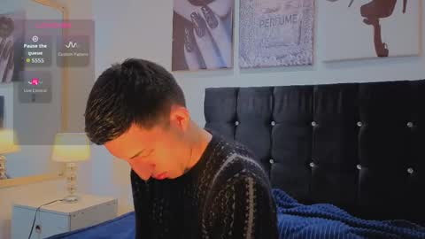 un_sluttyy online show from March 6, 11:39 am