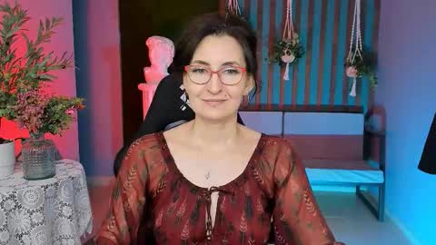 UnaTera online show from November 18, 9:14 am