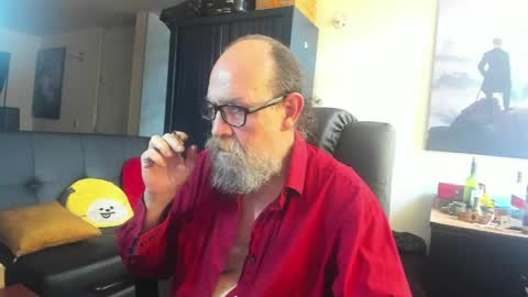 Uncle Hottie online show from May 31, 6:09 pm