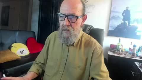 Uncle Hottie online show from June 2, 6:54 pm