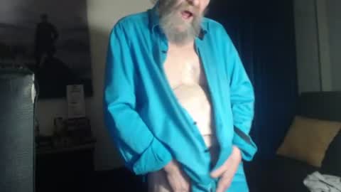 Uncle Hottie online show from July 9, 3:54 am