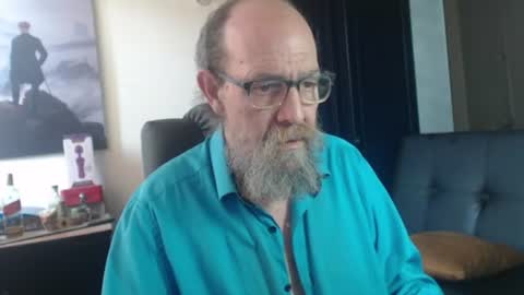 Uncle Hottie online show from July 16, 5:52 pm