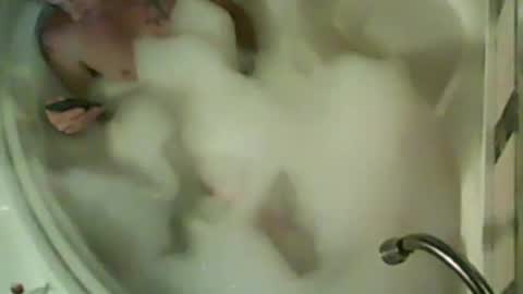 Snapshot of uncut4urbutt chatting on September 10, 11:54 am uncut4urbutt online show from September 10, 11:54 am