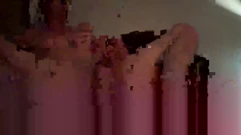 Snapshot of uncut4urbutt chatting on October 13, 6:41 pm uncut4urbutt online show from October 13, 6:41 pm