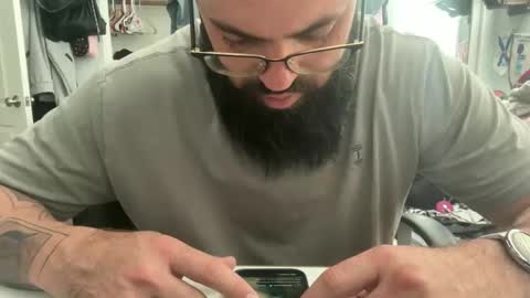 uncutbeard129840 online show from October 20, 7:36 pm