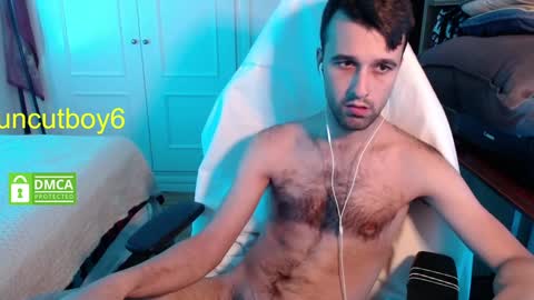 Uncut online show from December 1, 9:15 pm