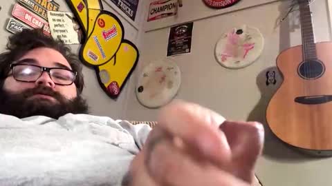 Snapshot of uncuttruss chatting on November 21, 7:56 pm uncuttruss online show from November 21, 7:56 pm