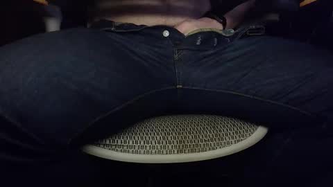 Under the desk online show from February 11, 3:06 pm