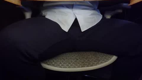 Under the desk online show from February 17, 10:49 pm