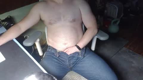 Under the desk online show from April 13, 8:58 pm