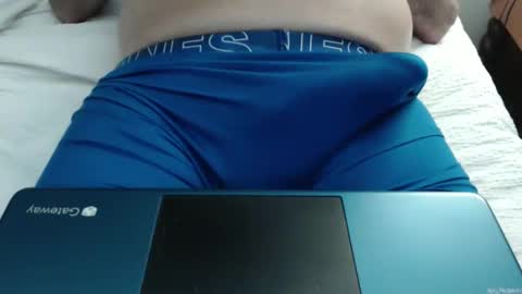 Snapshot of uneedadaddii chatting on February 12, 1:19 am . online show from February 12, 1:19 am