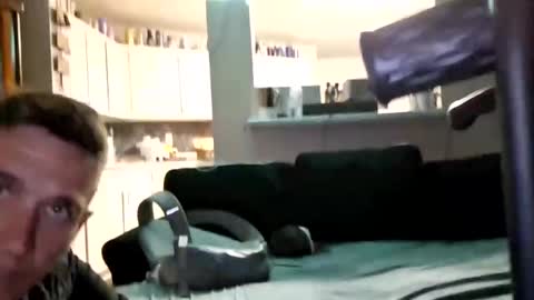 unfoldedlaundry online show from June 6, 4:39 am