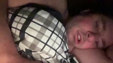 Snapshot of ungerisland chatting on March 6, 2:41 am ungerisland online show from March 6, 2:41 am