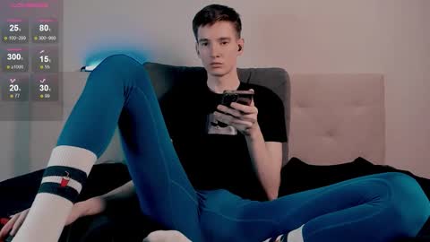 Snapshot of unholyhalo chatting on November 8, 3:45 pm Kyle online show from November 8, 3:45 pm