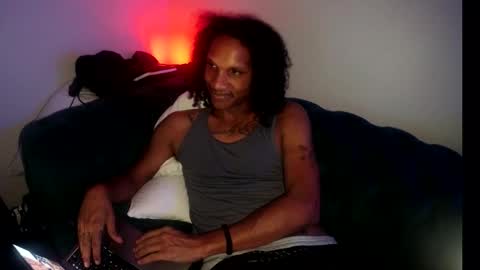 Snapshot of uniballboy chatting on February 27, 10:32 pm Uni Ball online show from February 27, 10:32 pm