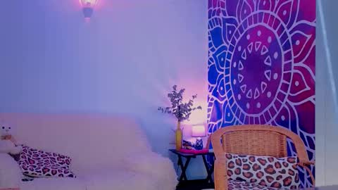 Alice online show from September 11, 6:19 pm