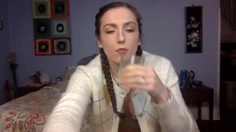 Lola Moonstone online show from November 11, 5:18 am