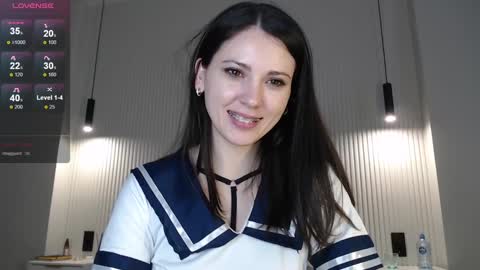 Snapshot of uninvited_raccoon chatting on February 7, 3:55 am uninvited_raccoon online show from February 7, 3:55 am