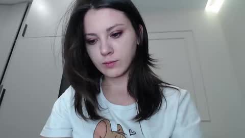 Snapshot of uninvited_raccoon chatting on October 11, 12:10 am uninvited_raccoon online show from October 11, 12:10 am