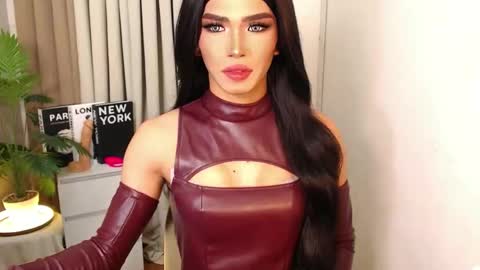 Snapshot of unique_taste69 chatting on October 29, 5:14 pm Miss Andrea online show from October 29, 5:14 pm