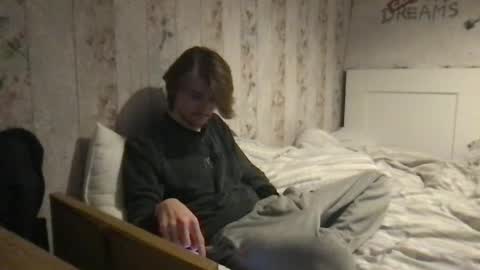 Snapshot of unknown174716 chatting on December 3, 10:18 pm Unknown online show from December 3, 10:18 pm