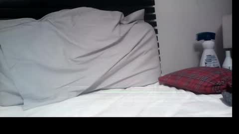 Snapshot of unknown19895155 chatting on December 15, 2:08 am unknown19895155 online show from December 15, 2:08 am