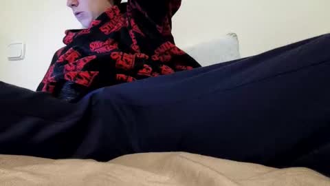 unknownuser414606 online show from November 18, 2:06 am