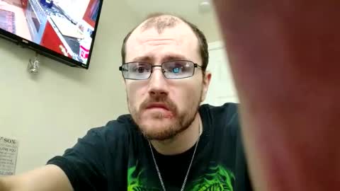 Snapshot of unnamedguyone chatting on December 3, 4:16 pm unnamedguyone online show from December 3, 4:16 pm