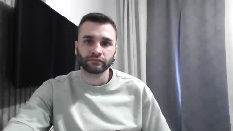 Snapshot of unnknow2024 chatting on February 24, 3:31 pm SlavaVibes online show from February 24, 3:31 pm